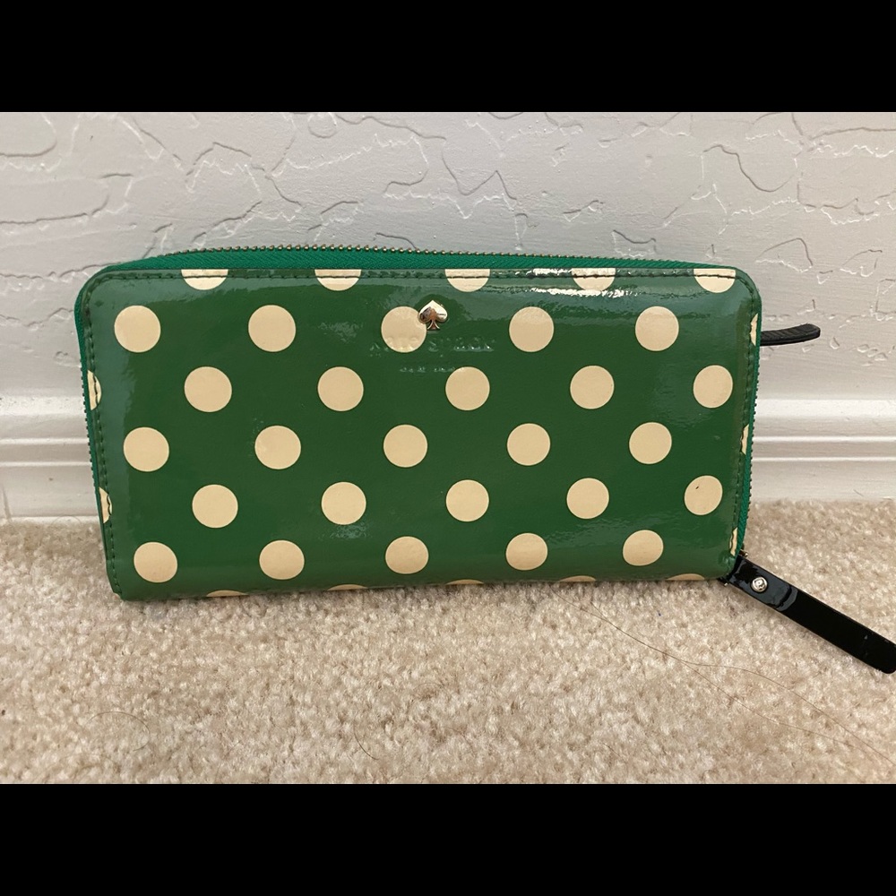 Kate Spade polka dot green w/ dot zip wallet